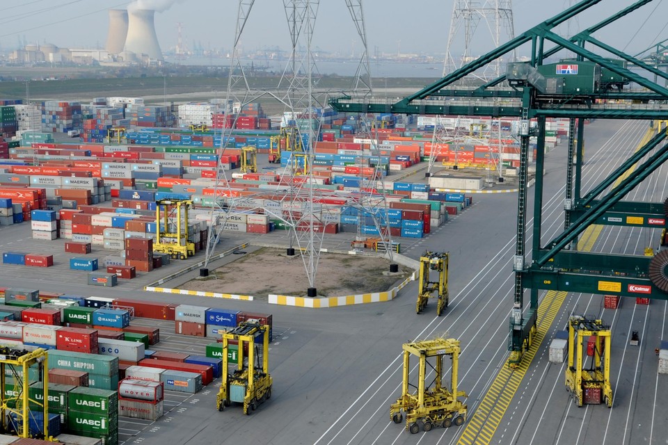 Volgens de uitspraak mocht het Havenbedrijf 40 hectare van de DP World-concessie aan MPET geven, maar moet dat vergoed worden. 