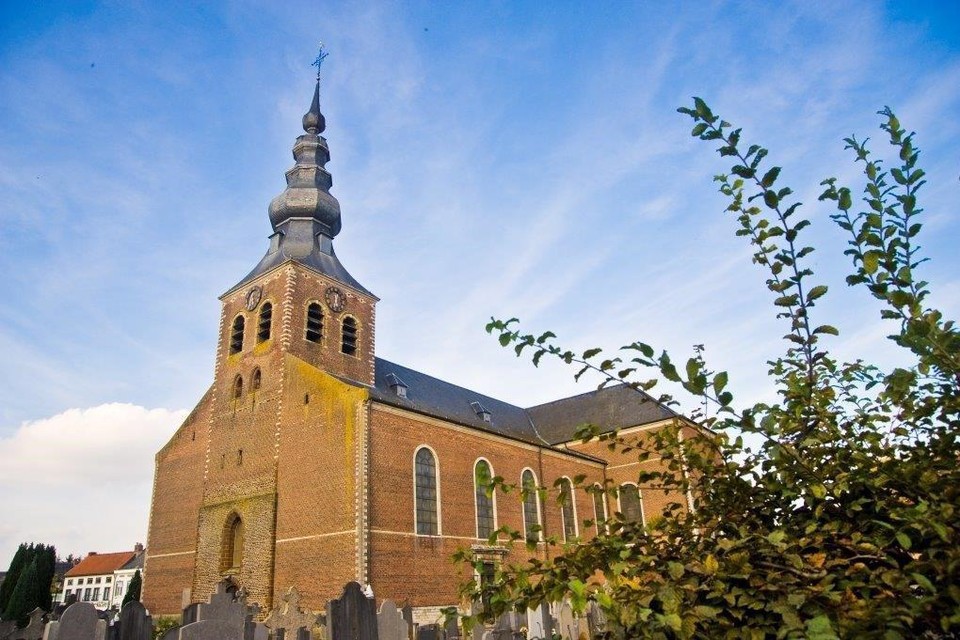 VRT zendt eucharistie uit vanuit de Sint-Trudokerk in Meerhout.