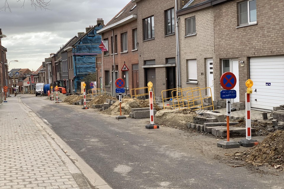Werken verstoren de straatverlichting in grote delen van Steendorp.