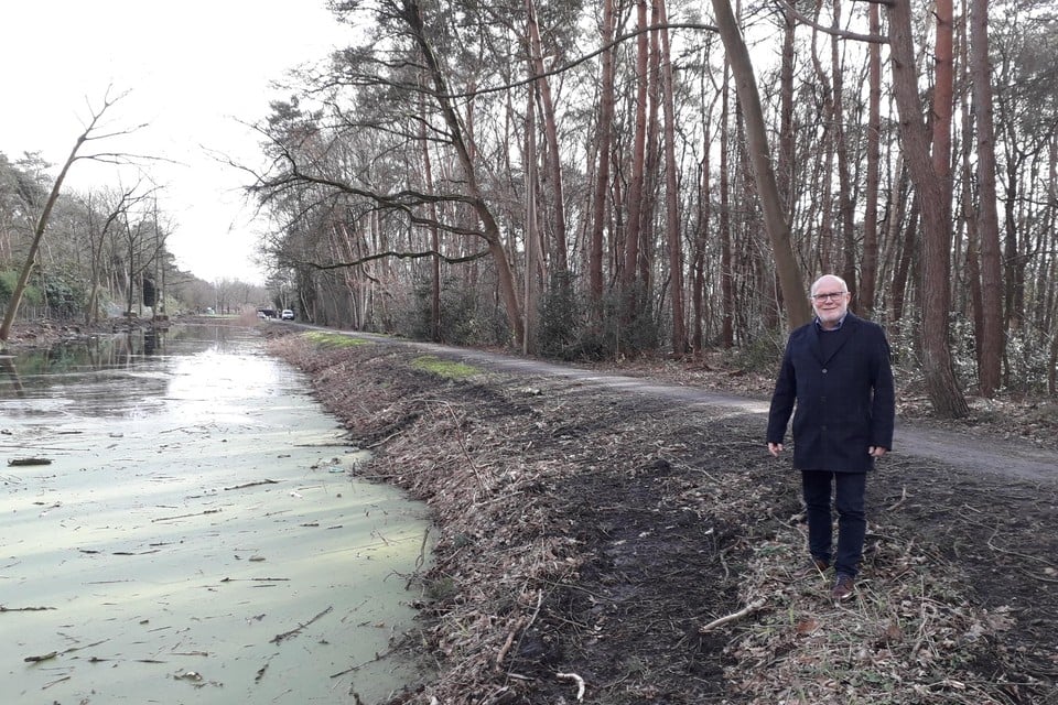 Dirk Weyler aan de Antitankgracht in Sint-Job.