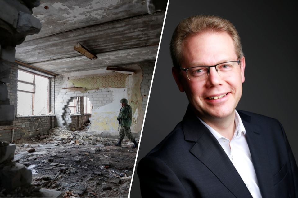 Een pro-Russische militant patrouilleert door een verwoest schooltje in Luhansk. Rechts: David Criekemans (UAntwerpen). 