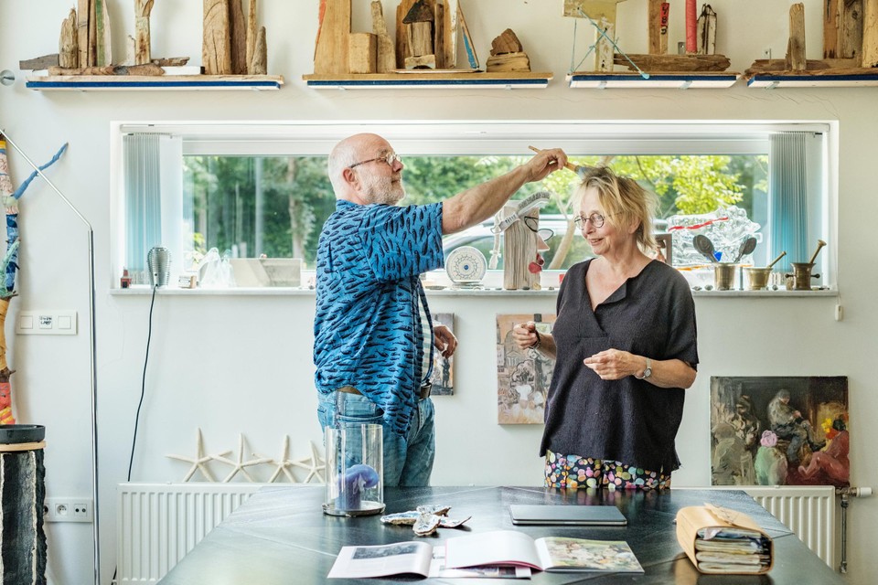 Bert en Matty barsten van de creativiteit. Enkele van hun creaties hebben een plaats gekregen op Nederlandse rotondes.