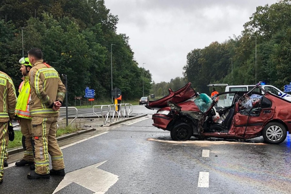 De vrouw moest door de brandweer bevrijd worden.
