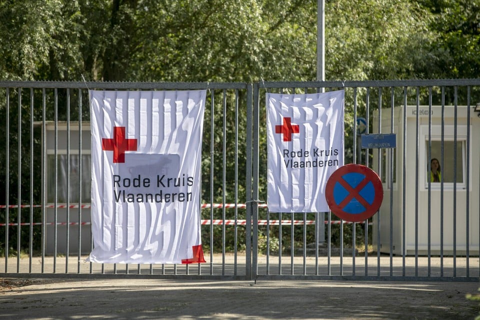 Het Rode Kruis verwacht woensdag en donderdag in principe de volgende twee bussen met asielzoekers. 