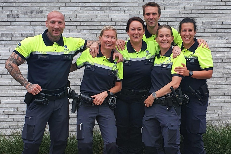diamant kennisgeving last Politiezone Grens showt nieuw politie-uniform | Gazet van Antwerpen Mobile