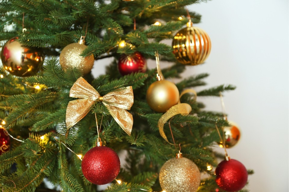 flauw Schaar Bevestigen Weg met minimalisme: de kitscherige kerstboom is helemaal terug | Gazet van  Antwerpen Mobile