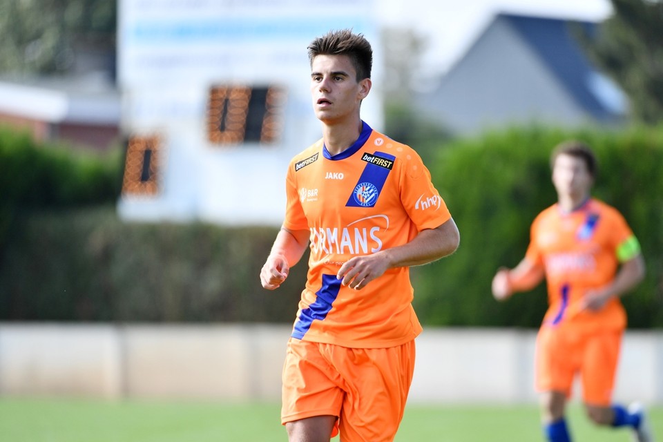 Eerst nog even zijn examens afwerken en vanaf dan legt Simon Van Geet volop de focus op zijn stap naar het profbestaan bij Lierse Kempenzonen.