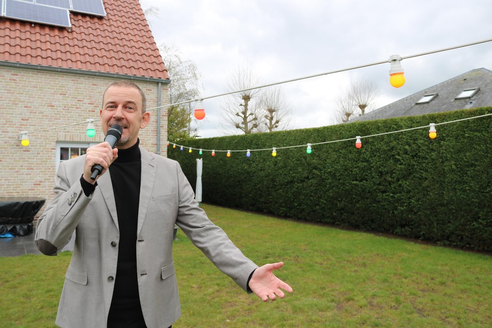 Geeno hoopt zijn vijfentwintigjarig jubileum in de Vlaamse showbizz dit jaar nog te kunnen vieren op het podium.
