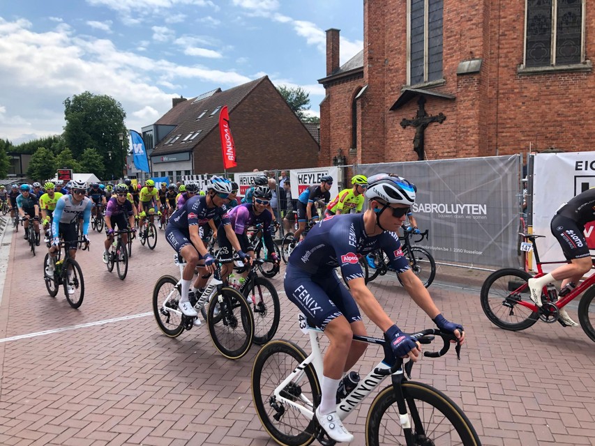 De renners van de wielerklassieker Heistse Pijl starten op zaterdag 4 juni weer vanuit Vosselaar. 