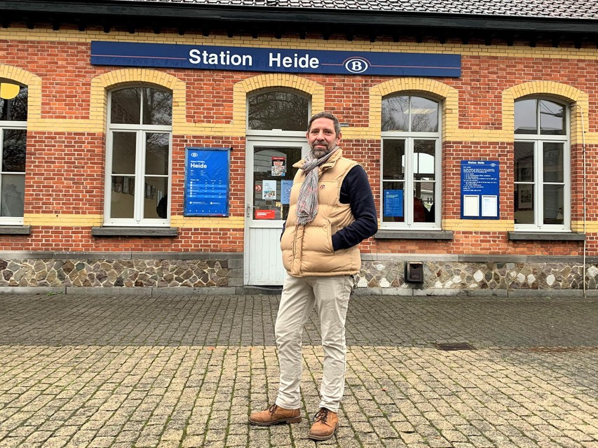 De uitbater van brasserie Heide Statie wil het lege stationsgebouw integreren in de bestaande zaak. 