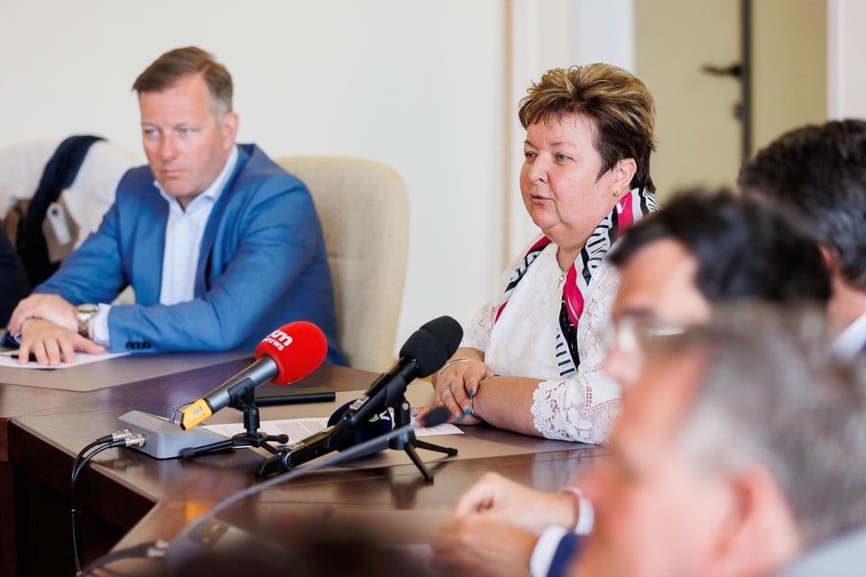 Burgemeester Karin Derua van Boortmeerbeek nodigt haar inwoners uit voor een toelichting over de fusieplannen. 