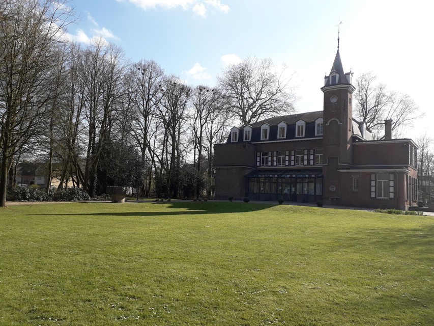 Het huidige gemeentehuis in Kasteel van Neut wordt op termijn de gemeentelijke bibliotheek.  