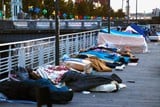 thumbnail: Migranten slapen op straat in hartje Brussel. 