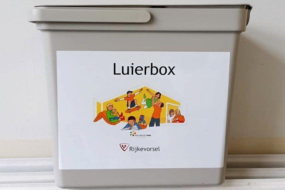 De luierboxen staan in scholen, kinderdagverblijven en apotheken.
