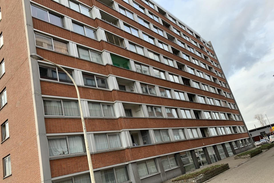 De appartementen in de Uitbreidingsstraat 29 en 32 in Boom zijn aan renovatie of afbraak en nieuwbouw toe. Ze liggen tegenover supermarkt Lidl.