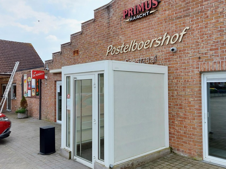 Ook voor de aanpalende feestzaal en het café is er een kandidaat-koper, maar de deal is nog niet helemaal rond.