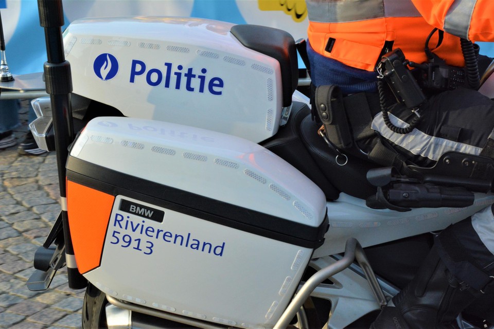 De motards van de politie Rivierenland haalden 24 bestuurders uit het verkeer.
