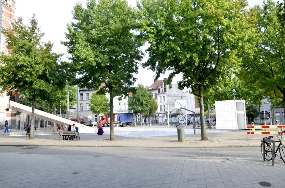 Op het plein voor de Sint-Willibrorduskerk moet een toegang naar premetro Willibrordus komen. Daarbij wordt de mozaïek op het plein ontzien.  