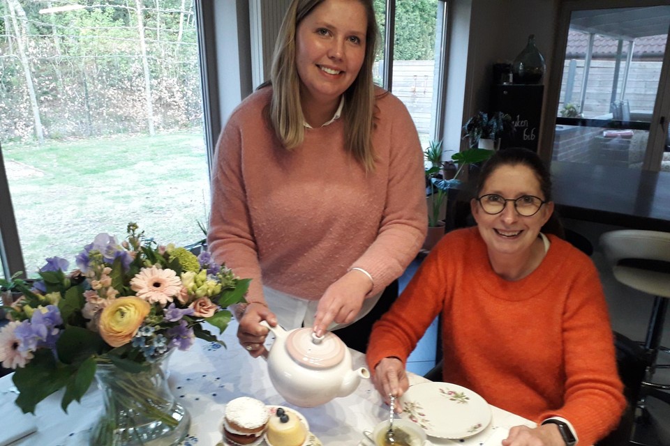 Imke Meesters en Hilde De Prins verwennen iedereen met hun Afternoon Tea: aan huis geleverd!