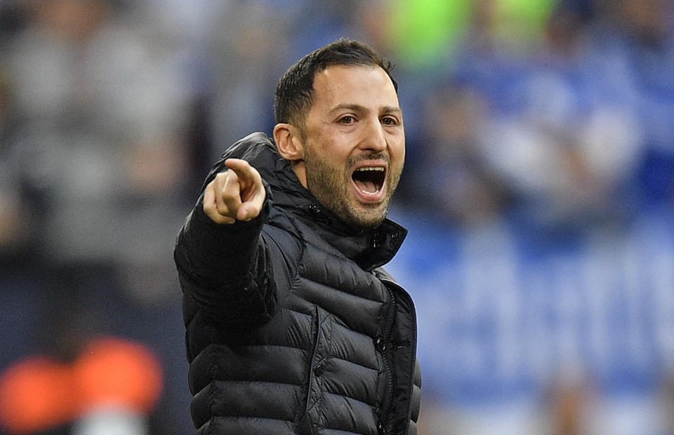 Als coach van Schalke 04 werd hij tweede maar kreeg zijn ontslag na een 7-0 nederlaag tegen Man City