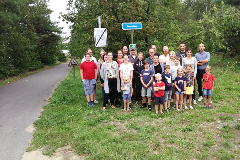 Sinds de eerste plannen in september 2019 verzet de buurt zich tegen de komst van een grote woonwijk in het huidige bosgebied.