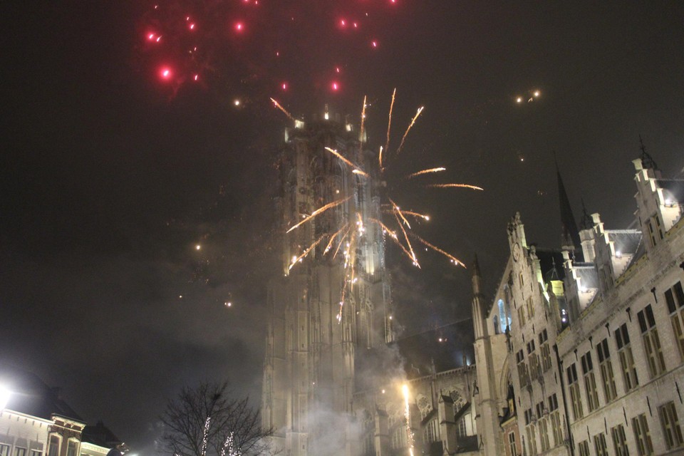 In Mechelen is het van 31 december om 23.30u tot 1 januari om 1u toegelaten om zelf vuurwerk af te steken. 