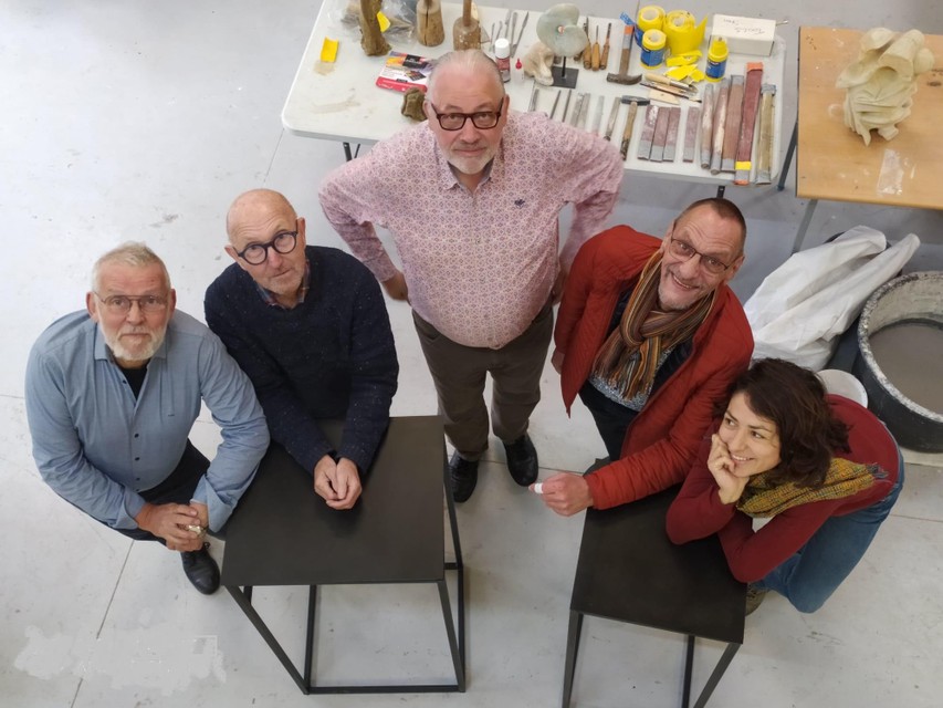 Gui Keunen, Karel Van de Ven, Jef Van Lommel, Johny Roex en Stien Boogaerts hebben het naar hun zin bij het kunstenaarscollectief Clan-de-Stien. Ze stellen hun werken tentoon op Campus Blairon in Turnhout.