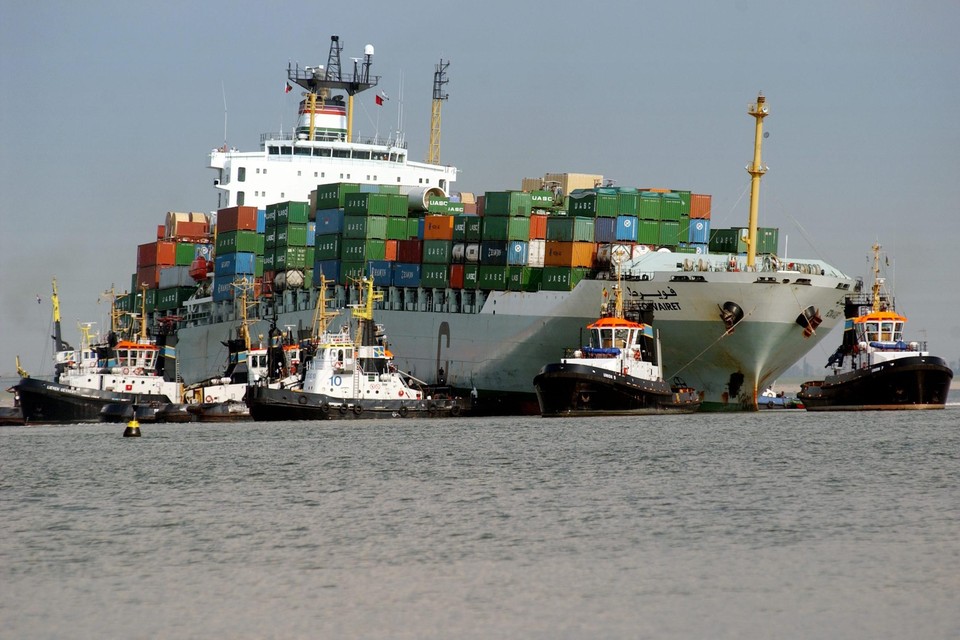 20 september 2005: het containerschip Fowairet wordt het slachtoffer van een verraderlijke dwarsstroom in de Westerschelde. 