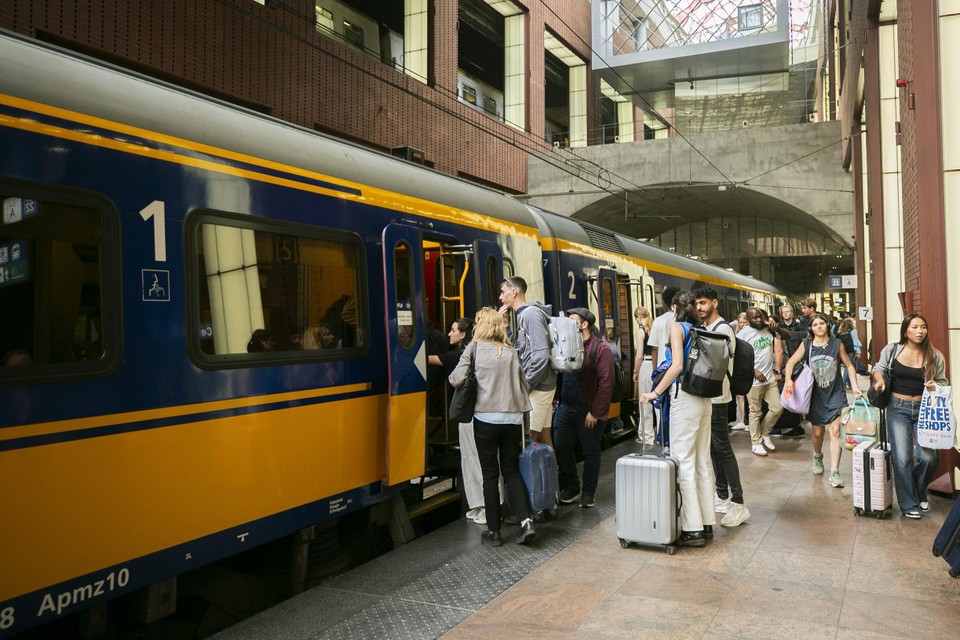 Vanaf december rijdt er een extra intercitytrein vanuit Brussel naar Nederland, met halte in Antwerpen-Centraal.