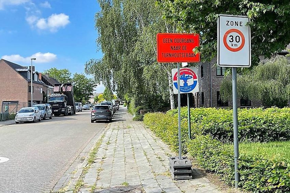 Het werden van het doorgaand verkeer is één van de doelstellingen van de maatregelen in Wijnegem West. 