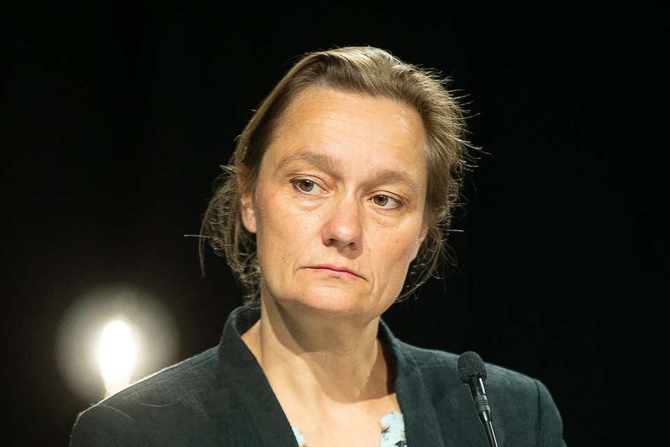 Erika Vlieghe maant aan tot voorzichtigheid