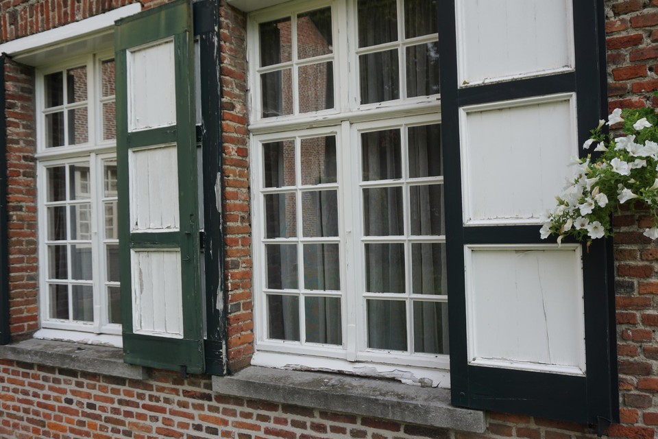 Wie nader toekijkt, ontdekt snel de sporen van een slecht onderhoud.
