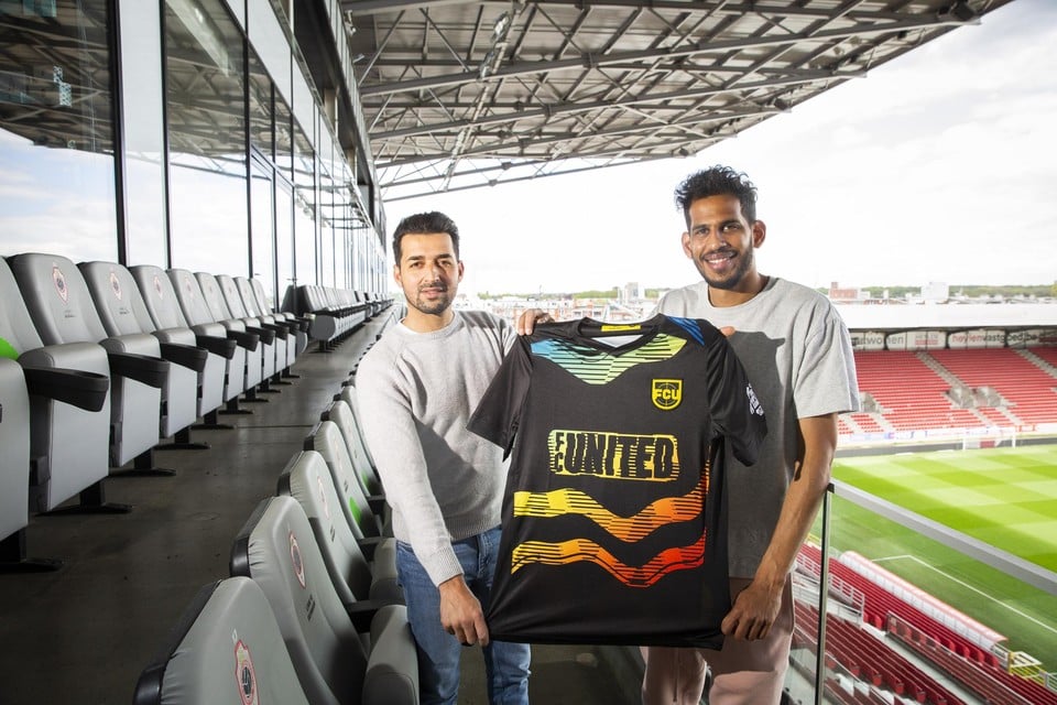 Mo Messoudi en Faris Haroun: “Wij draaien al een hele tijd mee in de voetbalwereld. Het is best wel frustrerend dat we nog altijd over racisme moeten praten.”