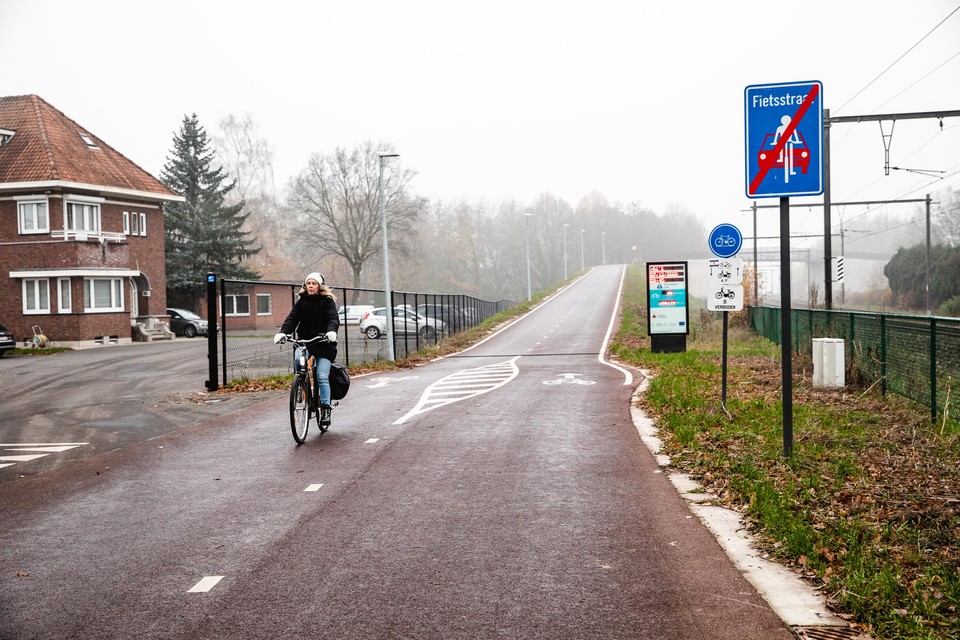 De fietsostrade tussen Lier en Antwerpen staat met haar 4,5 meter breedte model voor alle andere fietsostrades. 