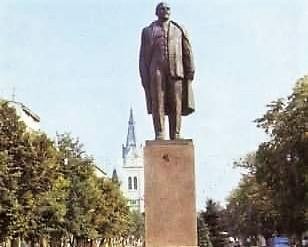 Monument Lenin.
