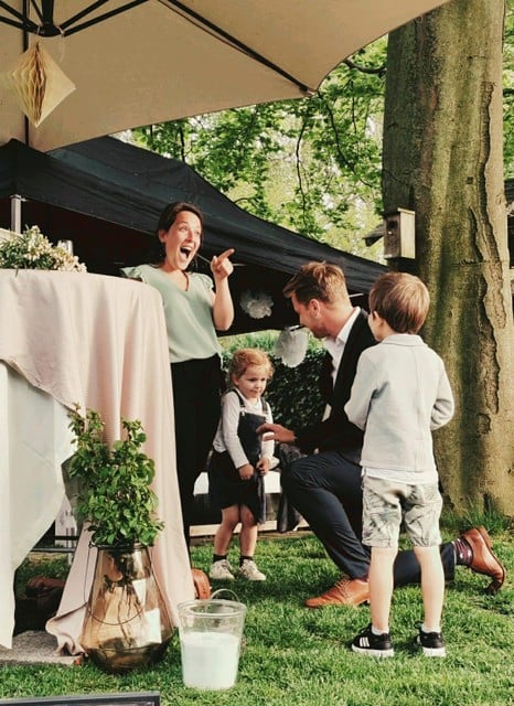 Jeroen en Tine met hun kinderen Mats en Flore.