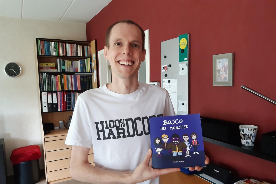 Filosoof en poetsman Jan De Winter presenteert het boek .