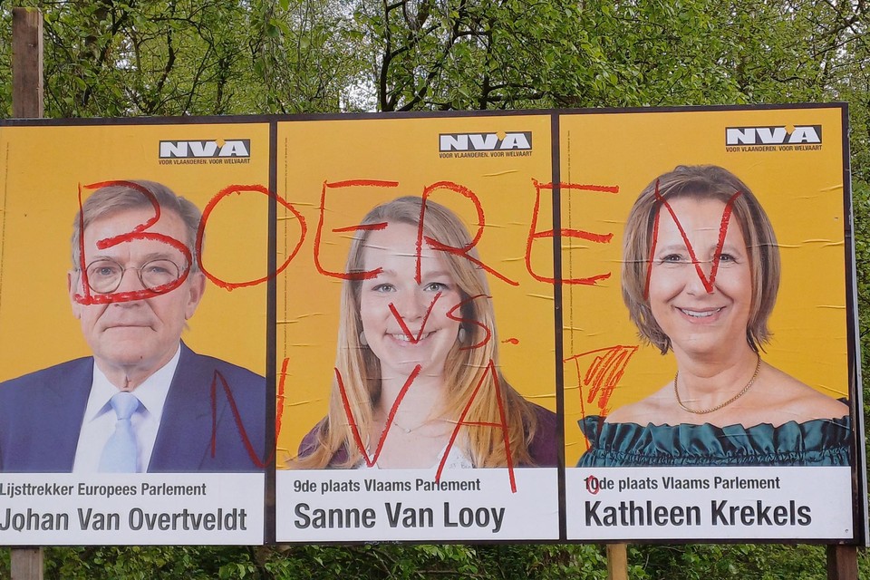 Boeren vs. N-VA. De spreuk doet vermoeden uit welke hoek het vandalisme komt.