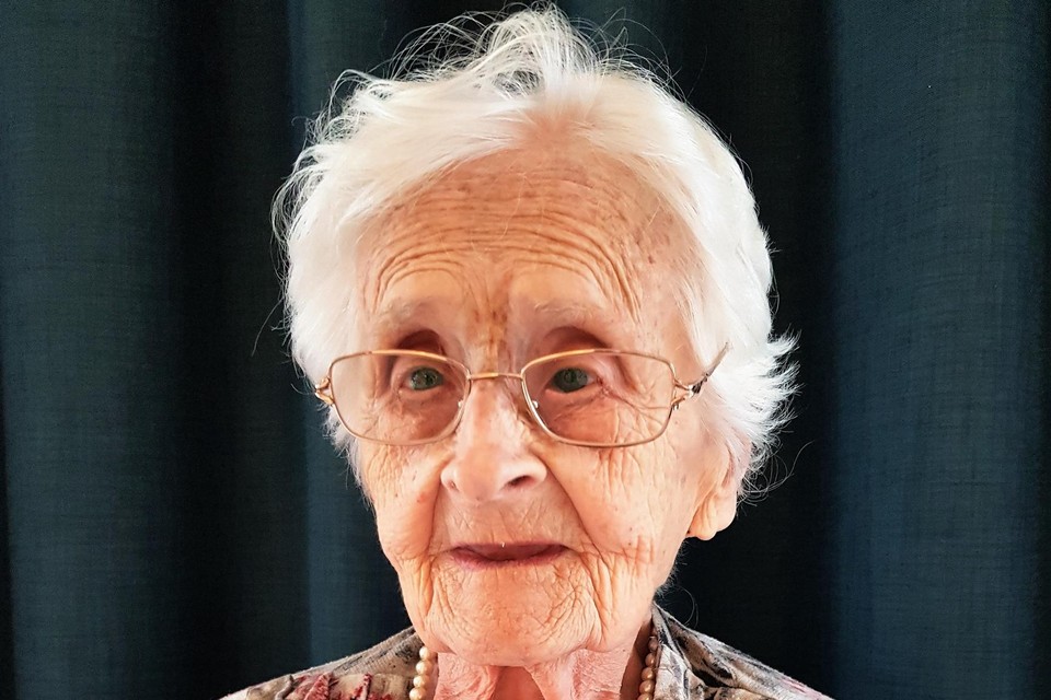 Joanna Van Dooren werd als prematuur geboren en wordt nu 103 jaar. 
