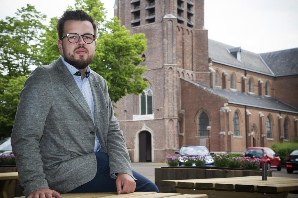 ‘Dorpsmissionaris’ Jasper Van Loy uit Oevel komt dinsdag naar de bib in Lille.
