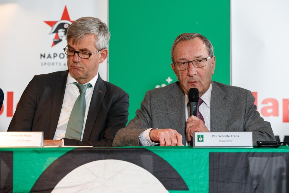 Marc Vanmaele (links) aan de zijde van voormalig voorzitter Frans Schotte bij Cercle Brugge.