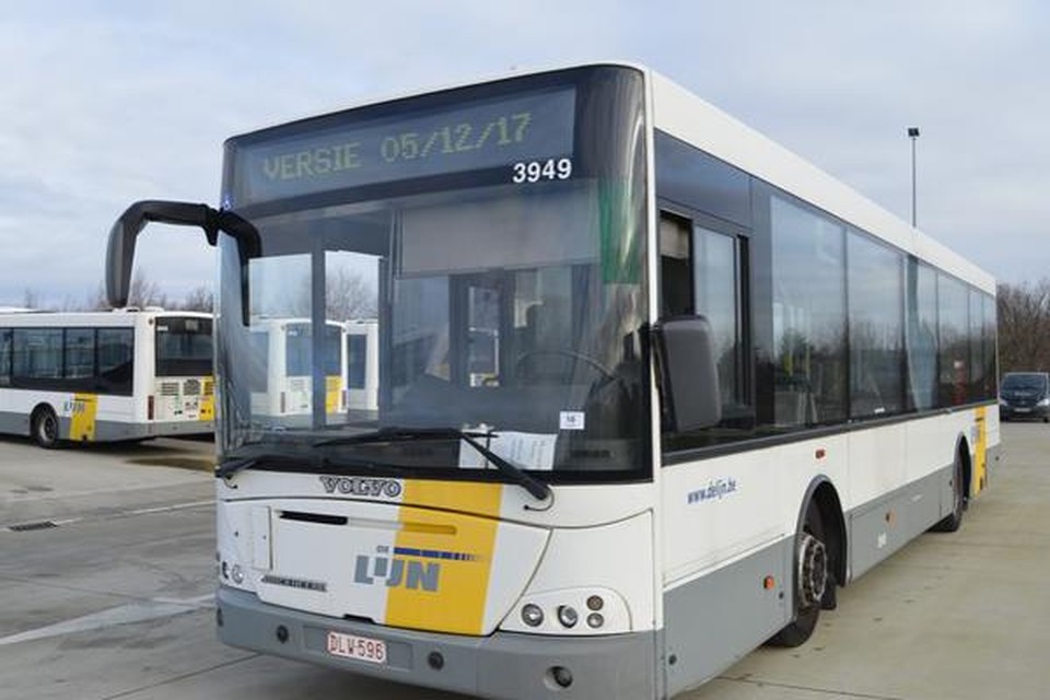 sector Fitness Aardrijkskunde 30 bussen van De Lijn gaan onder de hamer: tot 6.200 euro voor in Antwerpen  verboden bussen (Aartselaar) | Gazet van Antwerpen Mobile