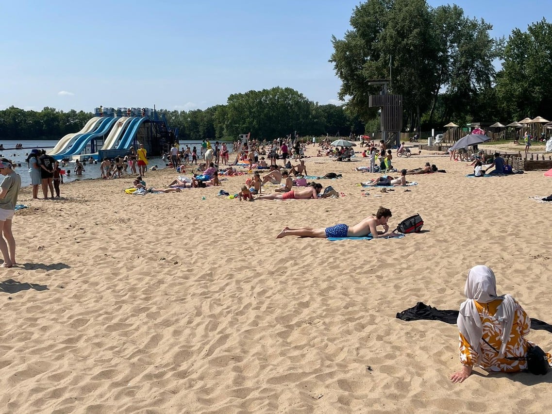 Een gemoedelijke zomerdag aan de Blaarmeersen, tot de vlam in de pan sloeg  om een paar blote borsten | Gazet van Antwerpen Mobile