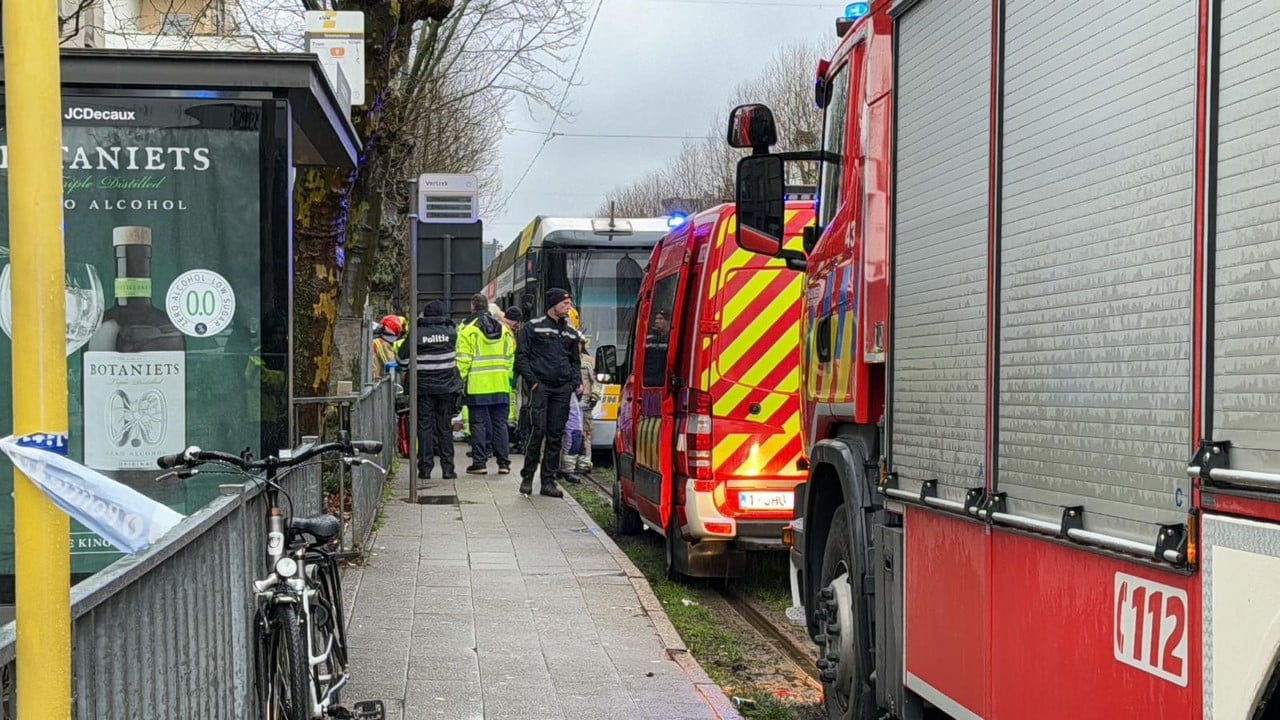 Voetganger (70) aangereden door tram in Berchem: “Slachtoffer in