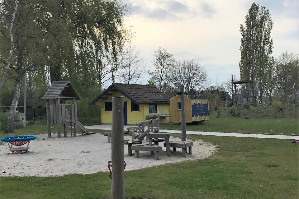 Het gemeentelijk speelterrein in Berlaar is opnieuw geopend nadat drie jongeren er vandalenstreken uithaalden.