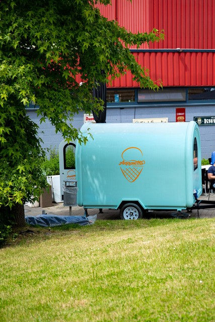 Je kunt de foodtruck van Ann boeken voor een privéfeestje of bedrijfsevent.