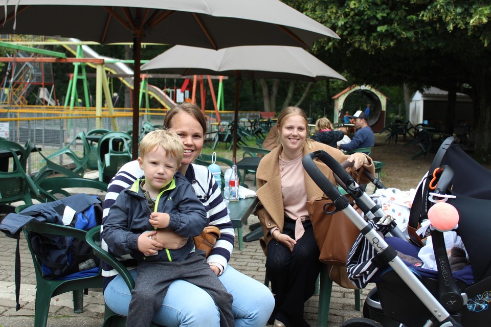 Amelie en Karolien met Lucas.