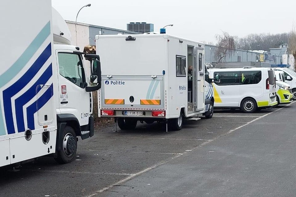 De Antwerpse politie heeft woensdag een gezamenlijke verkeersactie gehouden met de politie van Schoten, de Douane, de verkeerspolitie en de mobiele eenheid.