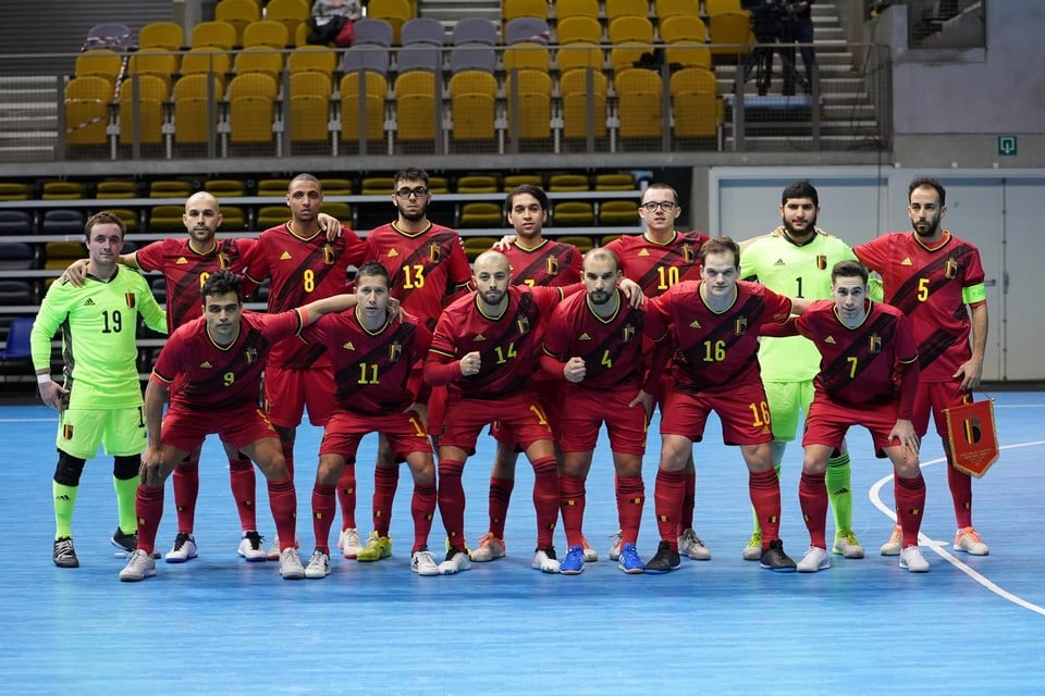 Van de veertien spelers op deze ploegfoto zijn er vier Antwerpenaars: Ahmed Sababti (2de van links bovenste rij, nr. 6), Abdelhalim Ettalaki (4de van links bovenste rij, nr. 13), Abdelhakim Sababti (5de van links bovenste rij, nr. 3) en Steven Dilliën (1ste van rechts onderste rij, nr. 7).