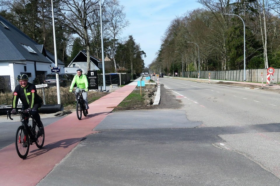 De fietspaden liggen intussen bijna overal langs de Botermelkbaan. Nu volgt nog de herinrichting van de kruispunten, de fase met de zwaarste hinder.